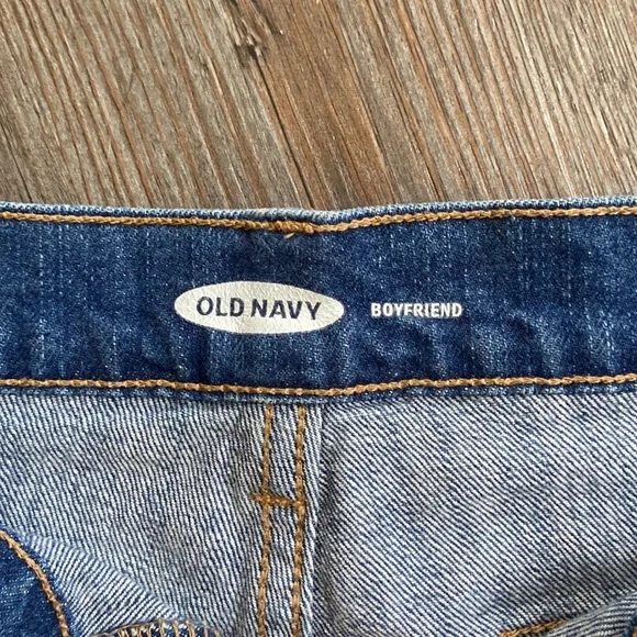 Old Navy Boyfriend Shorts - Picture 2 of 3
